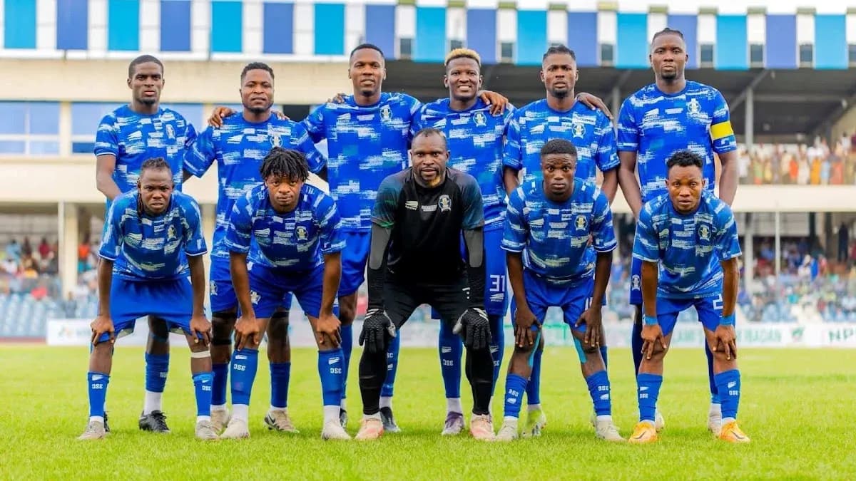Shooting Stars team photo before CAF match