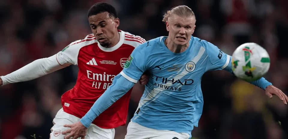 Arsenal player challenges Manchester City striker