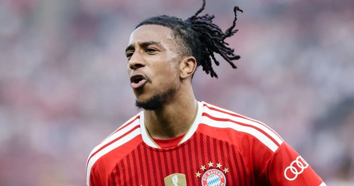 Player celebrating in Bayern Munich jersey on field