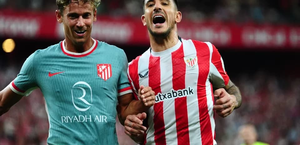 Players celebrating during Atletico Madrid match