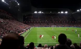 Liverpool player dribbling against Galatasaray