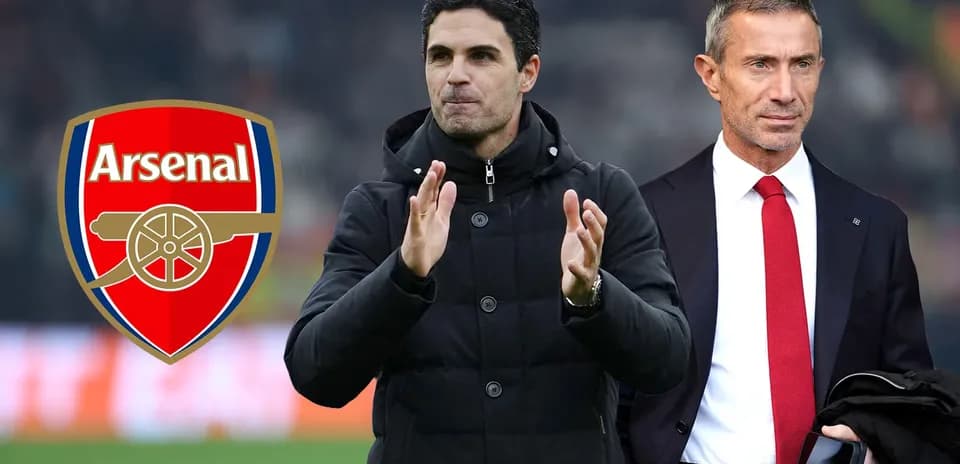 Arsenal manager and opponent coach during match