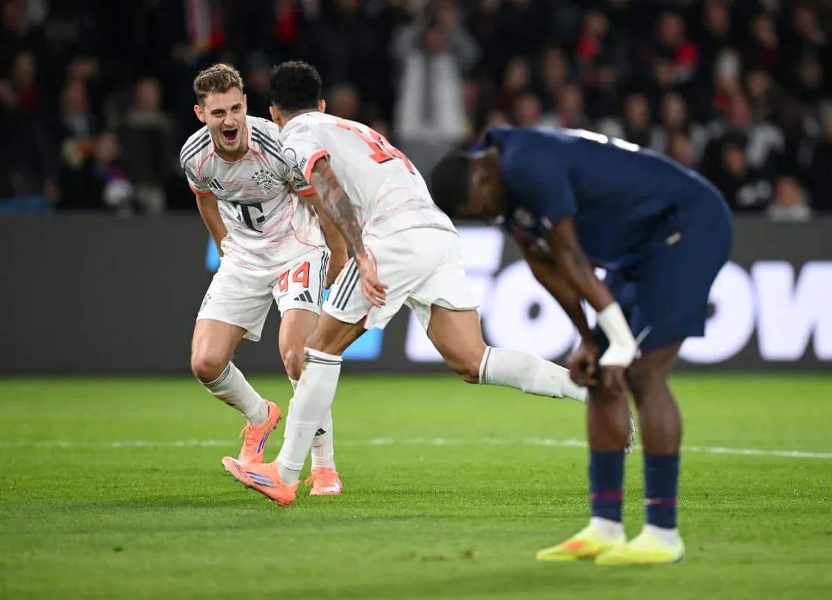 Bayern players celebrating a goal against PSG