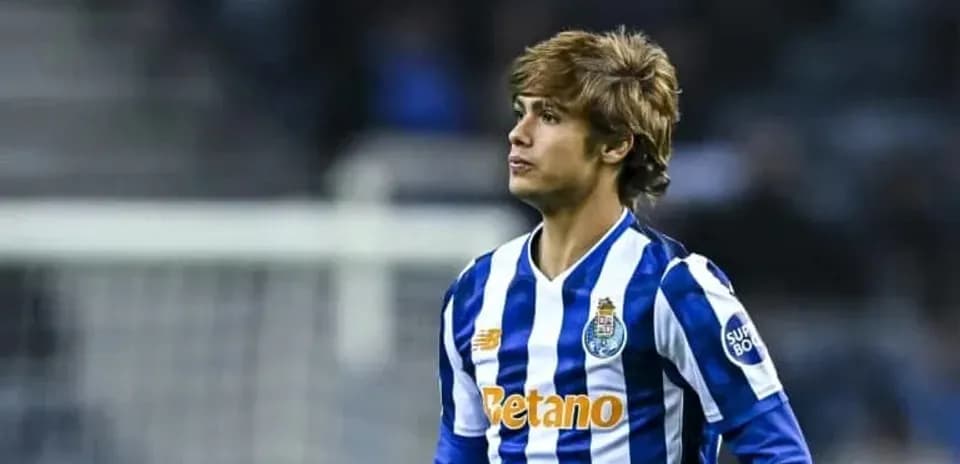 Player in FC Porto kit during match