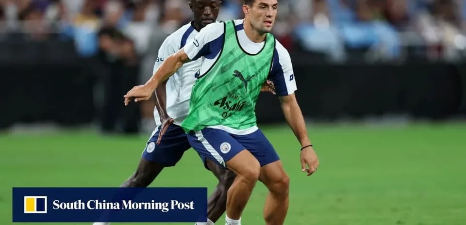 Two players training during a football session