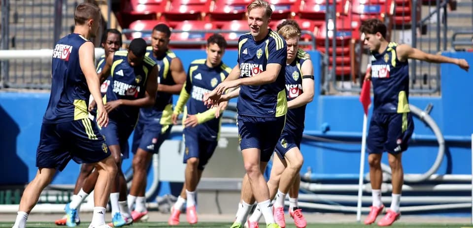 Sweden players training before World Cup match