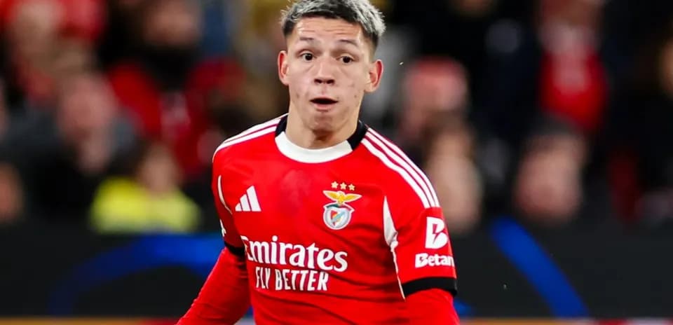 Benfica player running during a match