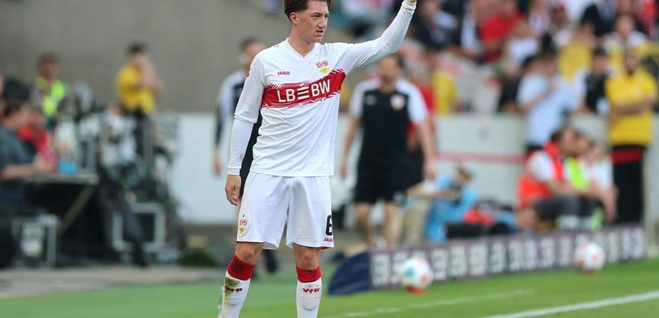 Player signaling during match on the field