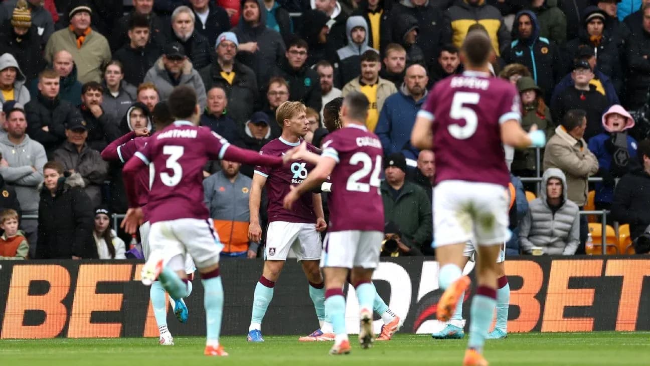 Burnley players celebrating a goal during match