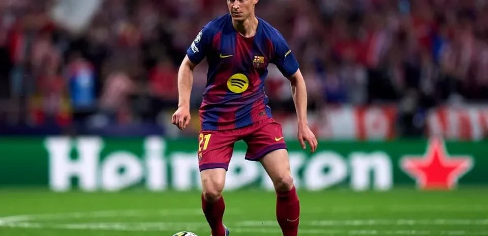 Player in Barcelona kit during UEFA Champions League match