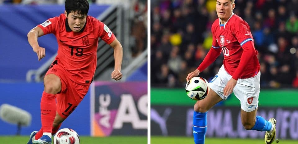 South Korean and Czech players during football match