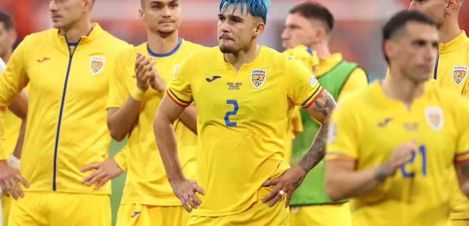 Romanian team in yellow jerseys after match