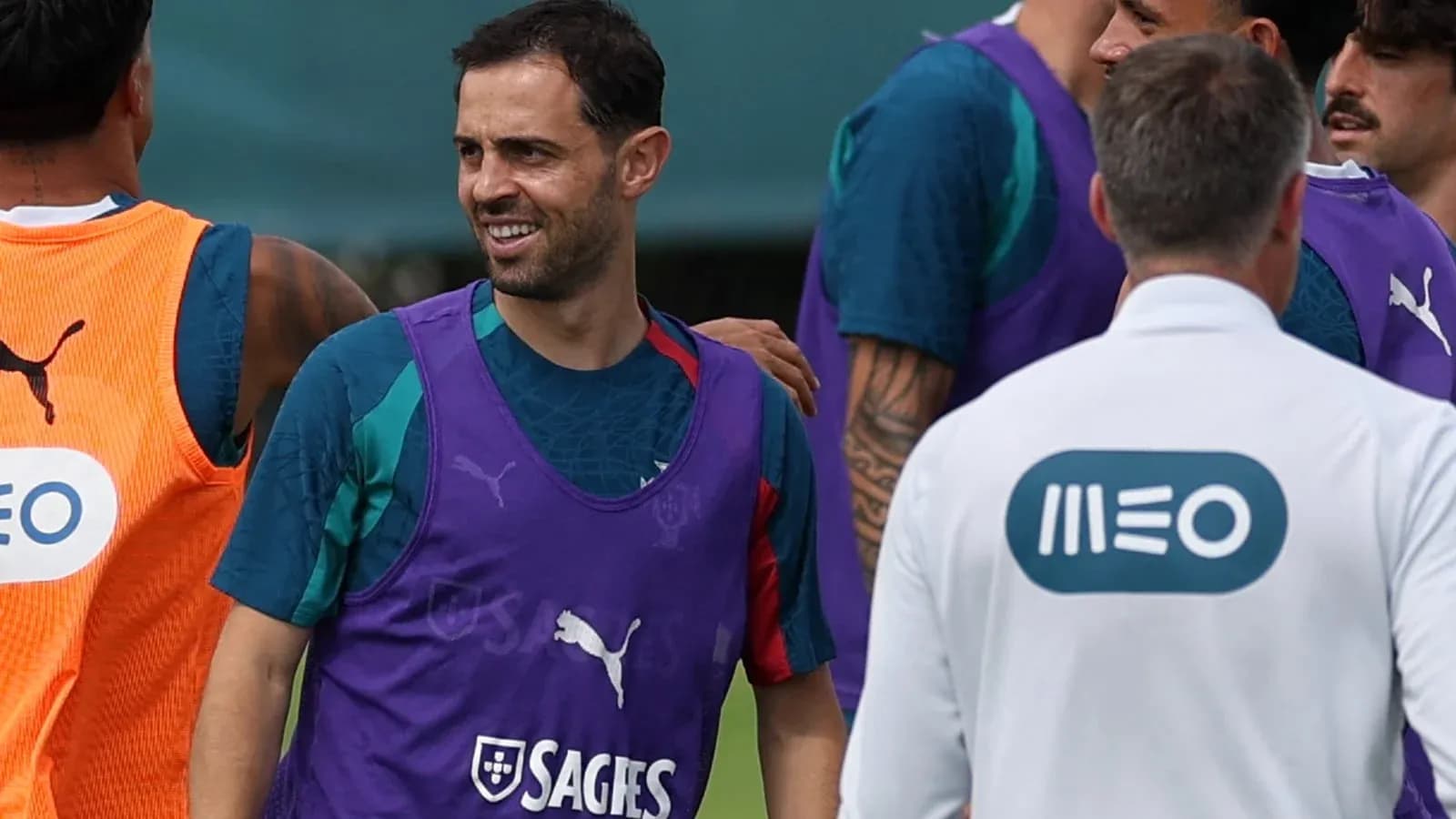 Players interacting during training session