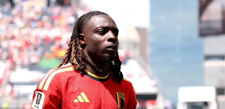 Player in Belgium national team jersey on field