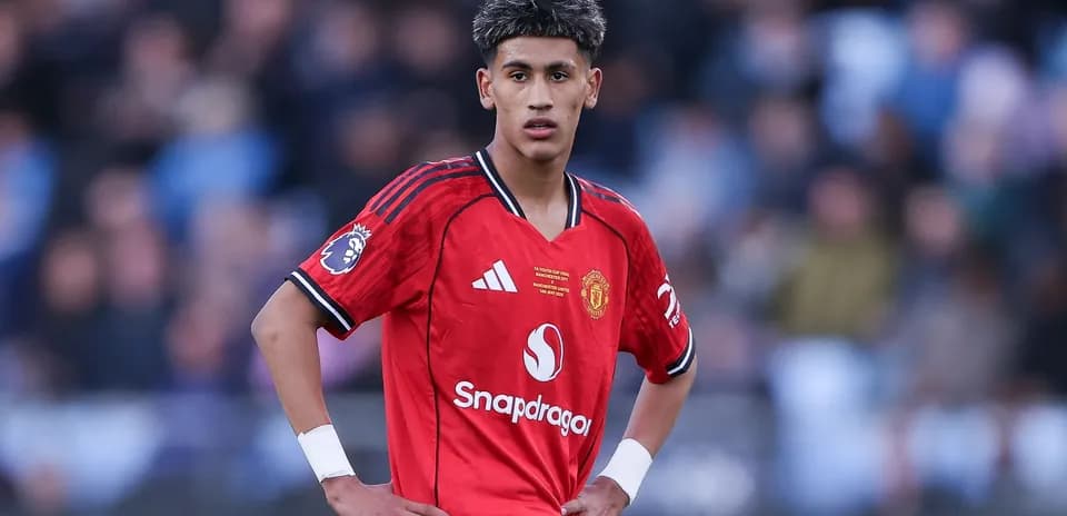 Player in Manchester United jersey during match