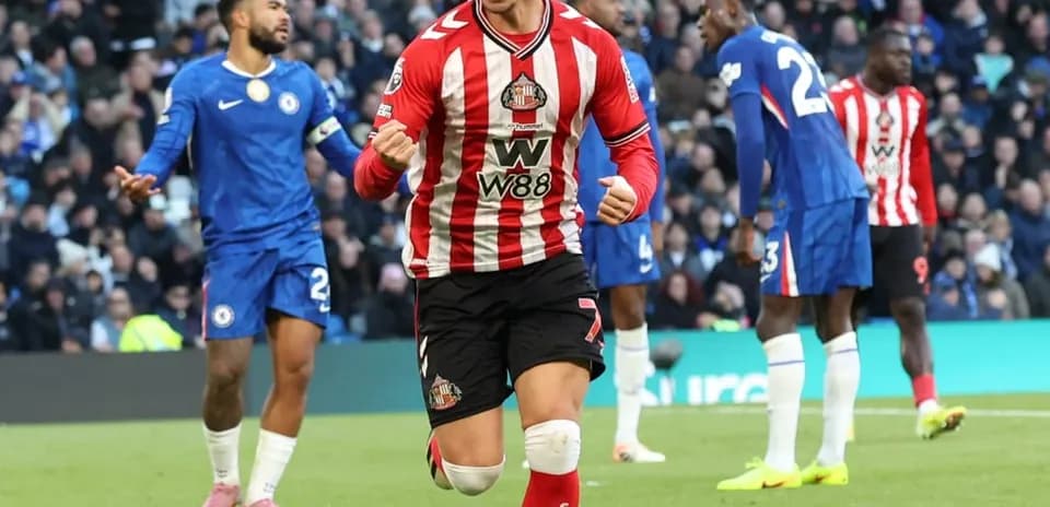 Sunderland player celebrating a goal against Chelsea