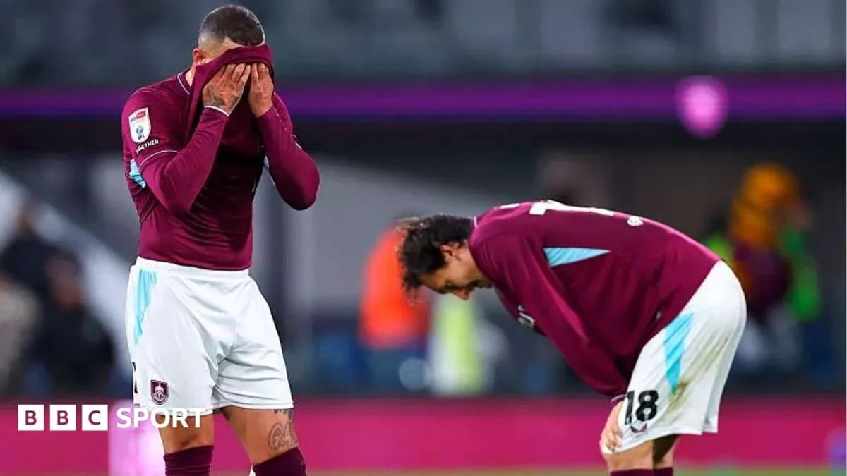 West Ham players showing disappointment after match