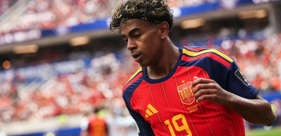 Player in Spain jersey during match action