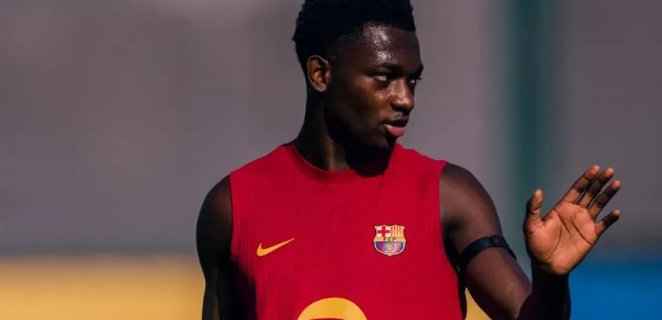 Player in Barcelona training kit during practice session