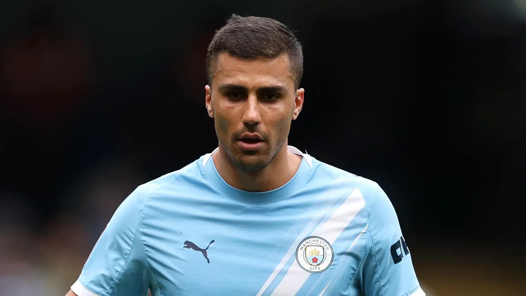 Player in Manchester City training kit during session