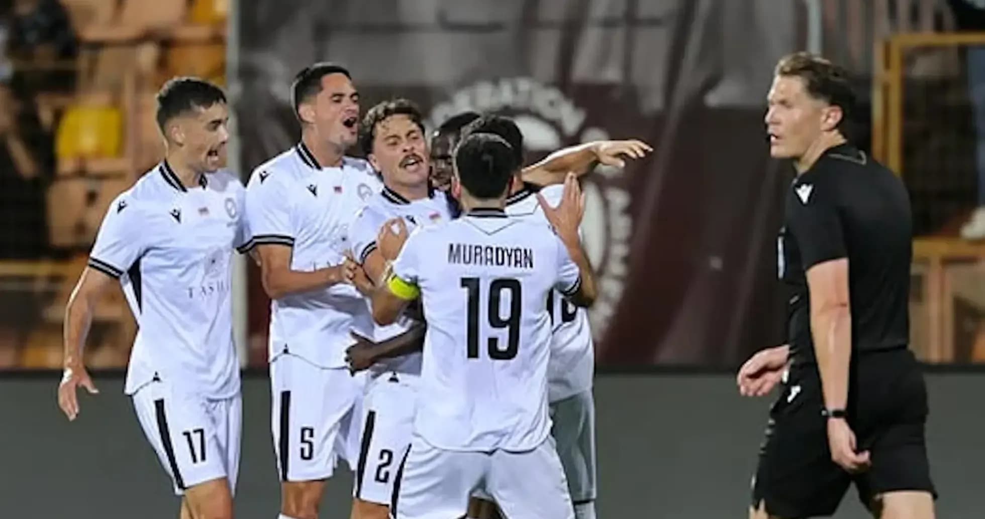 Ararat-Armenia players celebrating a goal