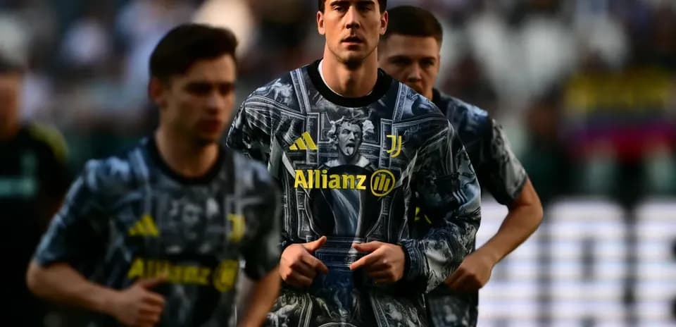 Juventus players warming up before the match