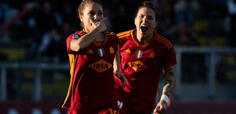 Roma players celebrating a goal during match