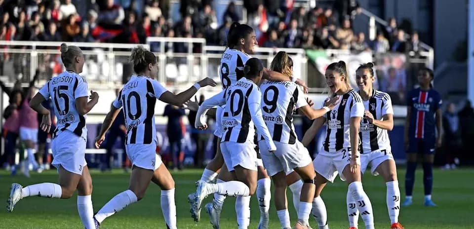 Juventus women celebrating a goal during match