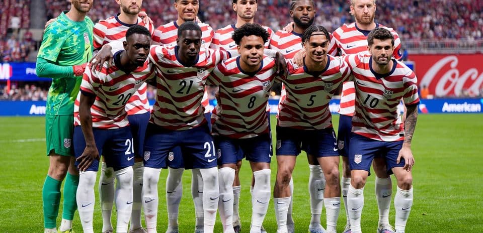 USA national team lineup before match