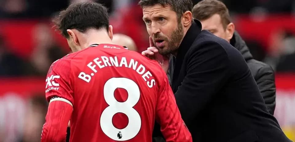 Coach discussing strategy with player during match