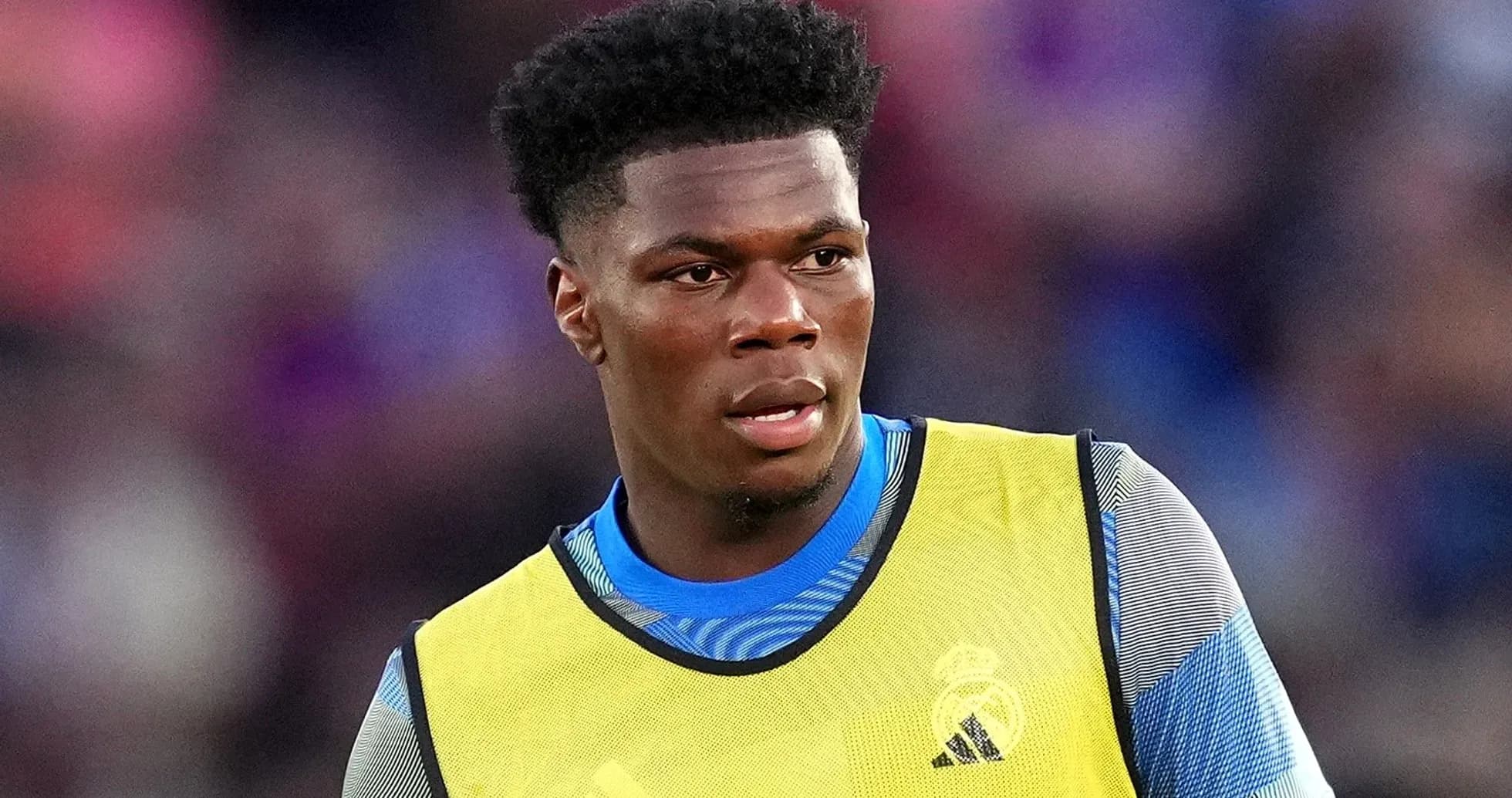 Player wearing training bib during warm-up session