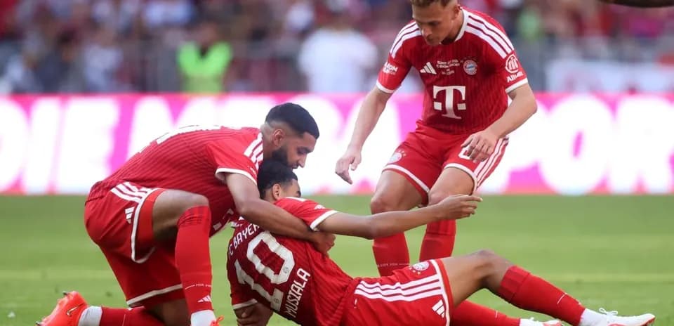 Bayern Munich players celebrating after a goal