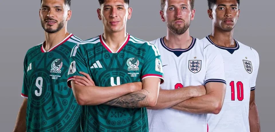 Mexico and England players posing for World Cup