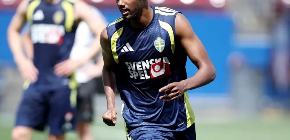 Sweden player training before World Cup match