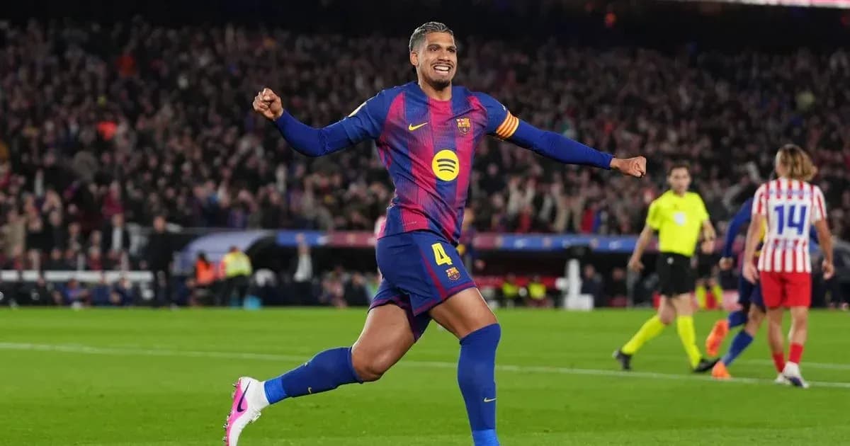 Player celebrating a goal during match at Camp Nou