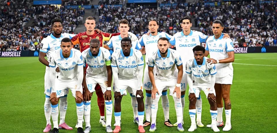 Olympique de Marseille team posing before match