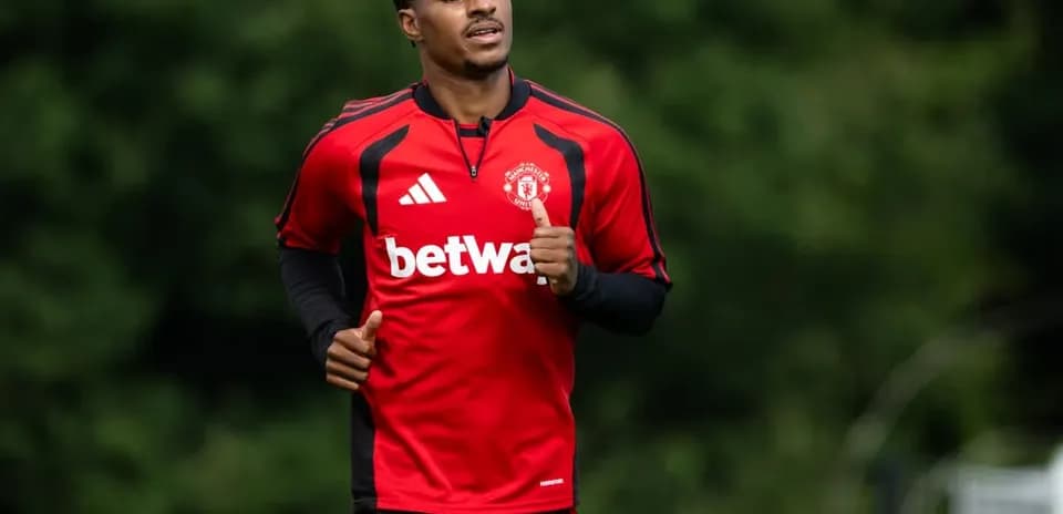 Player jogging during Manchester United training session