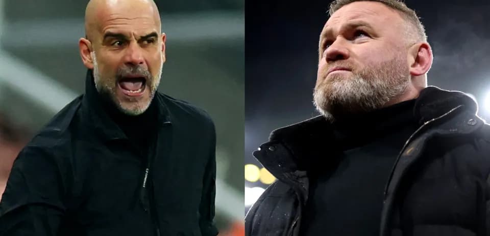 Two football managers during a match moment
