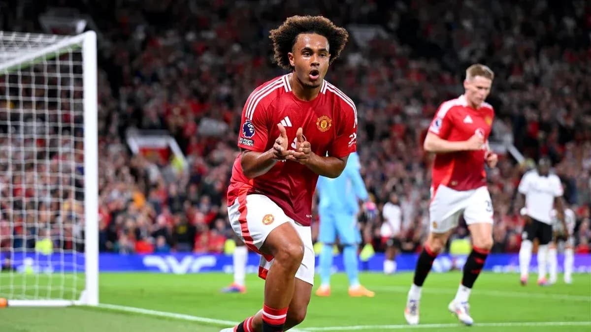 Manchester United player celebrating a goal