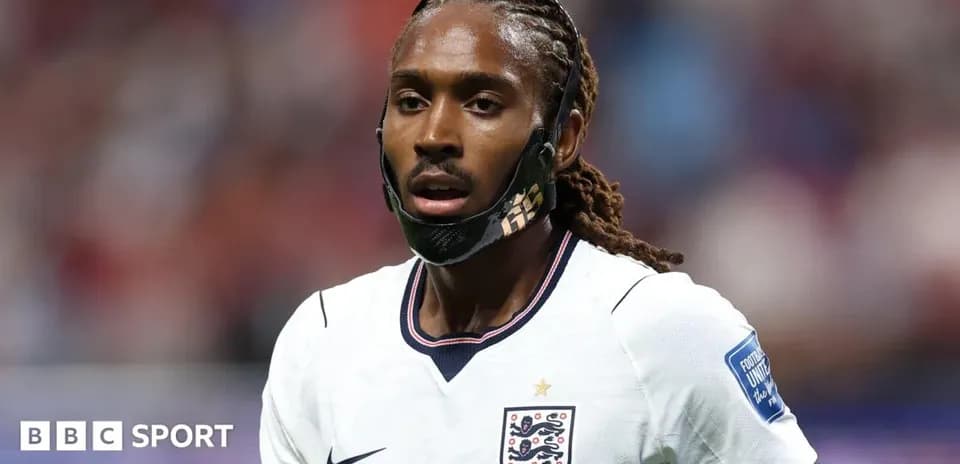 Player wearing a mask during a match