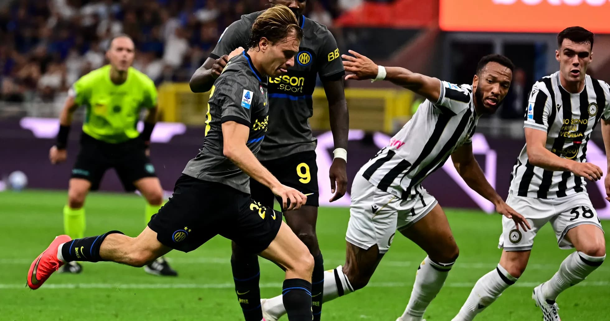 Player sprinting with ball during Serie A match
