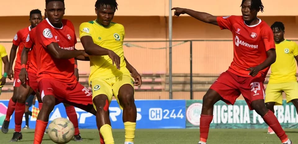 Enugu Rangers and Katsina United players in action