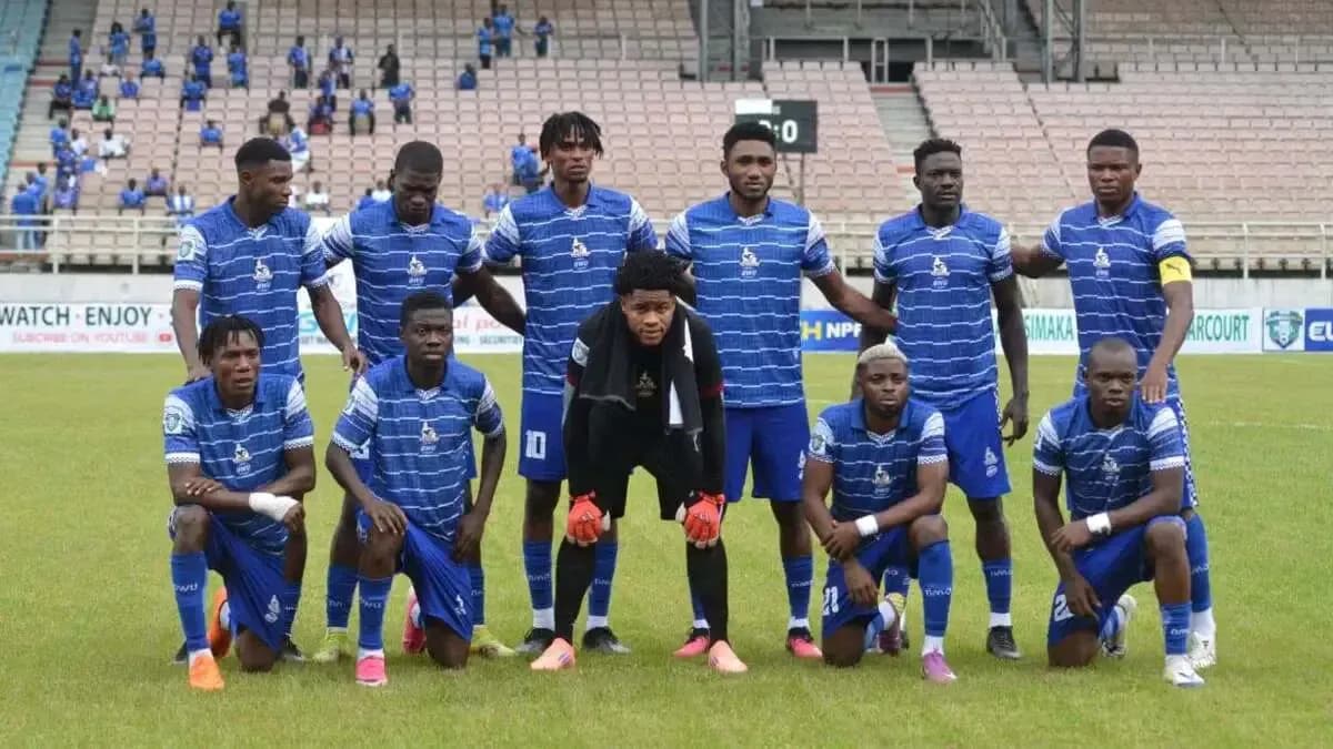 Ikorodu City football team posing for a photo