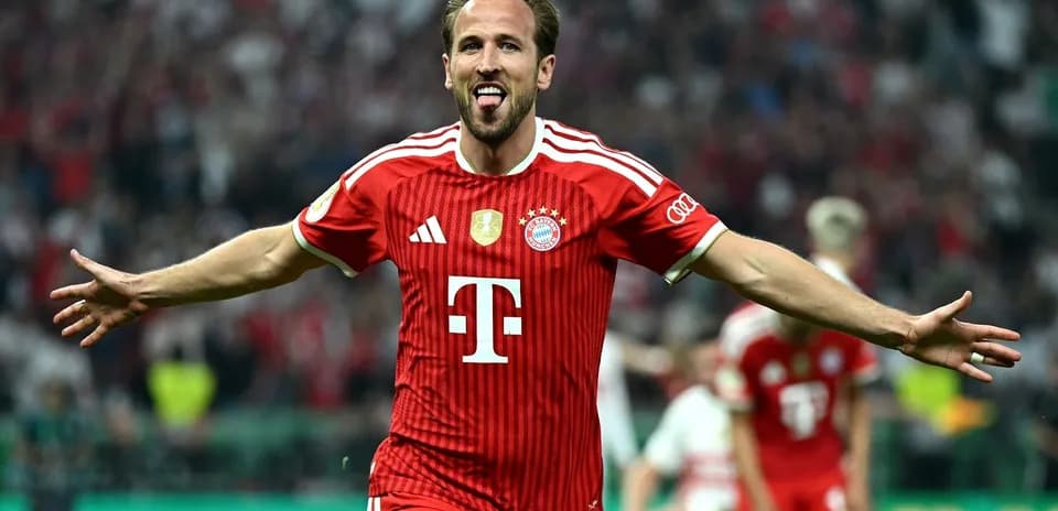 Player celebrating a goal for Bayern Munich
