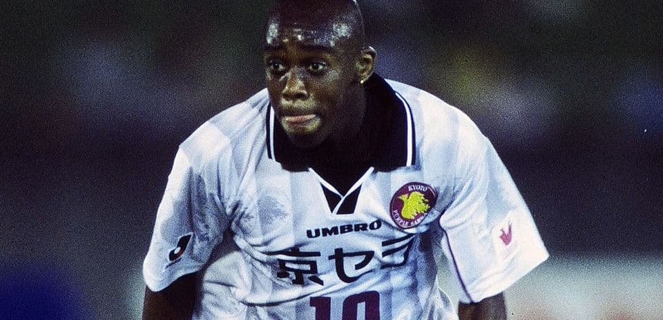 Regis Pitbull: Former Corinthians and Vasco Striker Faces Homelessness Amid Crack Addiction