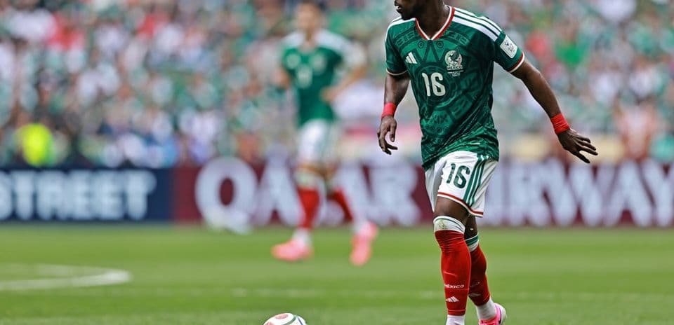 Two Mexican Stars Among Top 100 Players in 2026 World Cup Group Stage