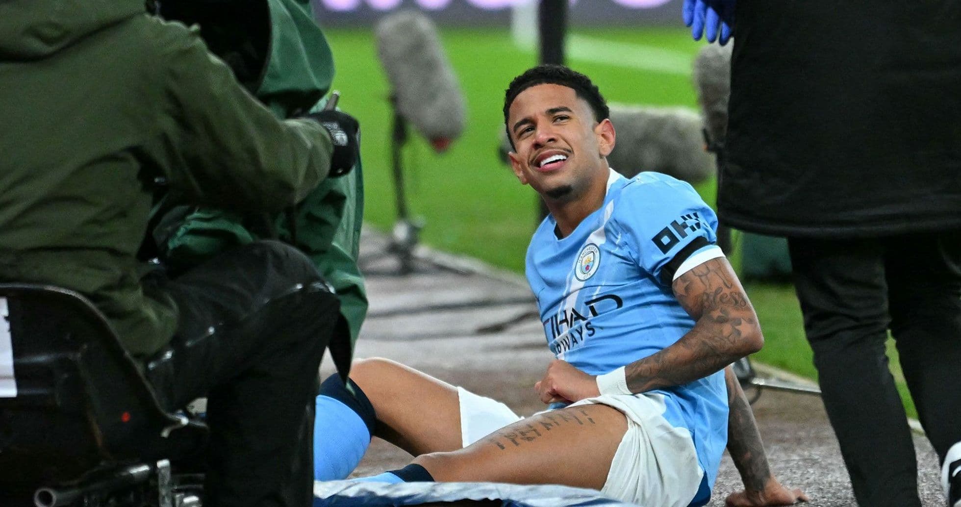 Manchester City Eyes Chelsea's Pedro Neto as Savinho's Tottenham Move Nears Manchester City Eyes Chelsea's Pedro Neto as Savinho's Tottenham Move Nears
