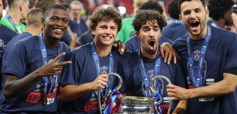 What Defines a Major Trophy in Football?