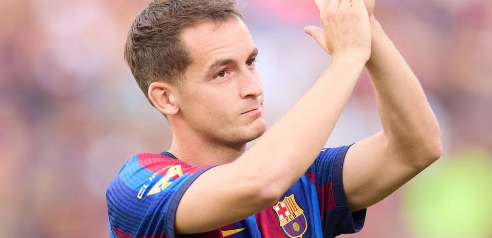 Deportivo A Coruna Acquire Barcelona Midfielder Marc Casado on Season-Long Loan with Purchase Option