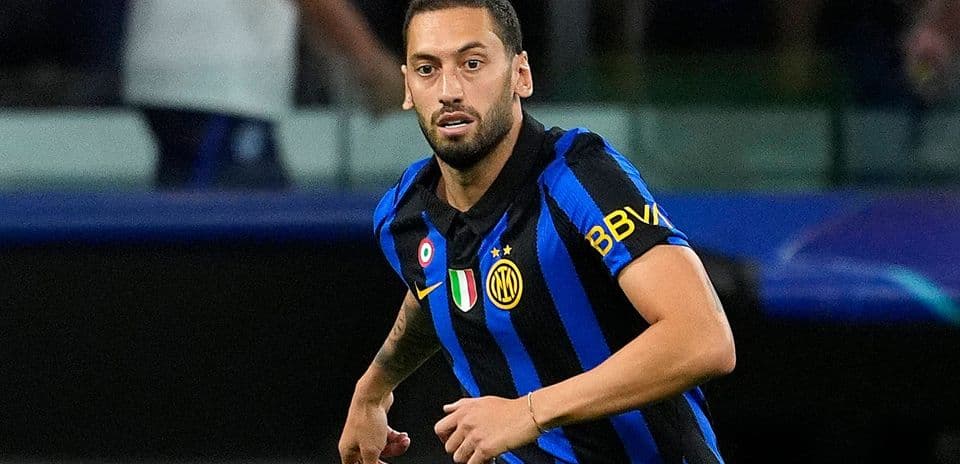 Inter's Hakan Calhanoglu to Miss Key Serie A Clash Against Roma Due to Thigh Injury